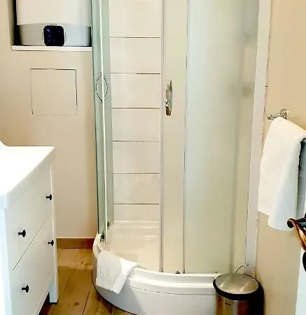 Suzy Apartment Split