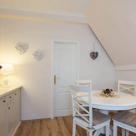Suzy Apartman
